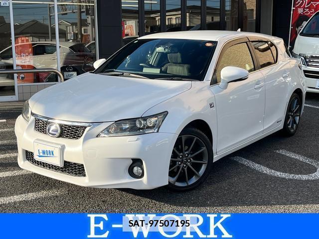Lexus CT 2011-10 7809776-0