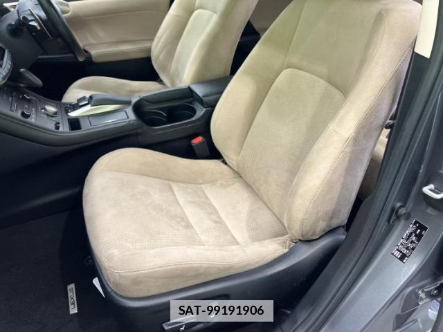 Lexus CT 2018-01 7811091-5