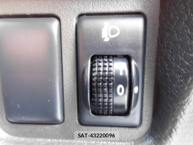 Nissan CUBE 2009-03 7804372-11