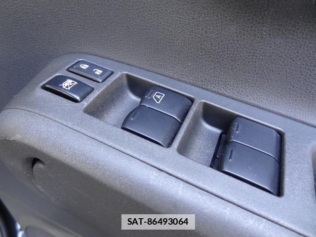 Nissan CUBE 2011-10 7805155-19