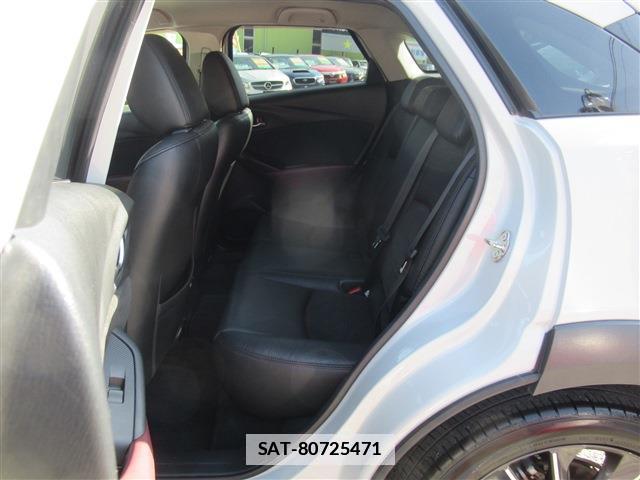Mazda CX-3 2017-07 7802711-18