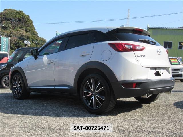 Mazda CX-3 2017-07 7802711-19
