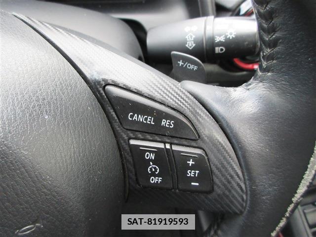 Mazda CX-3 2015-10 7804218-9