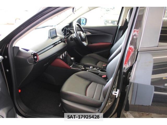 Mazda CX-3 2015-04 7810114-18