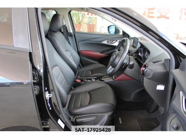Mazda CX-3 2015-04 7810114-4