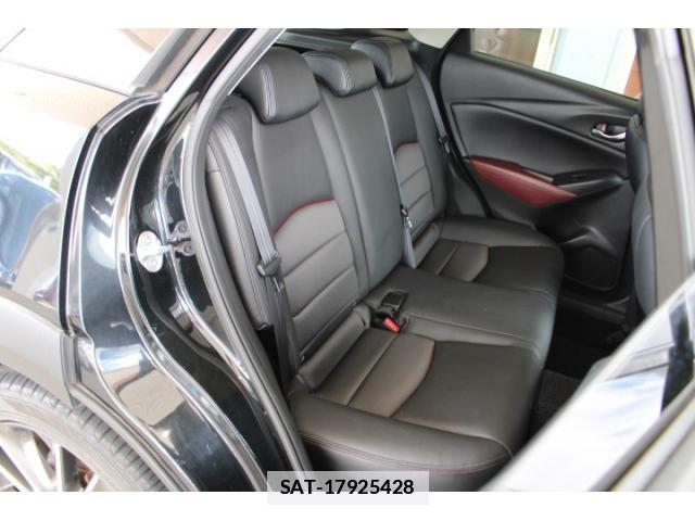 Mazda CX-3 2015-04 7810114-5