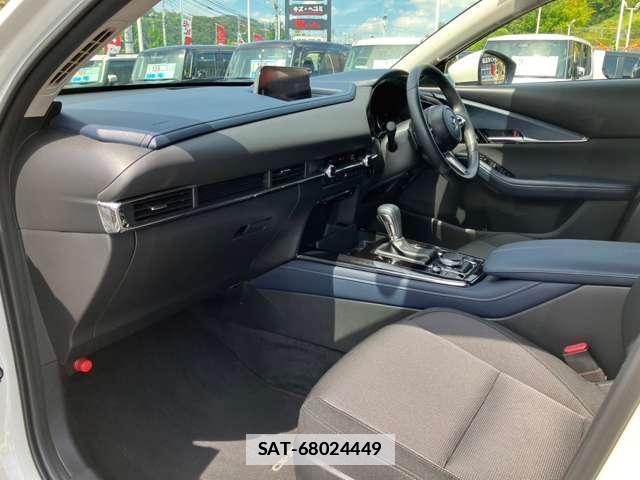 Mazda CX-30 2020-08 7795607-17