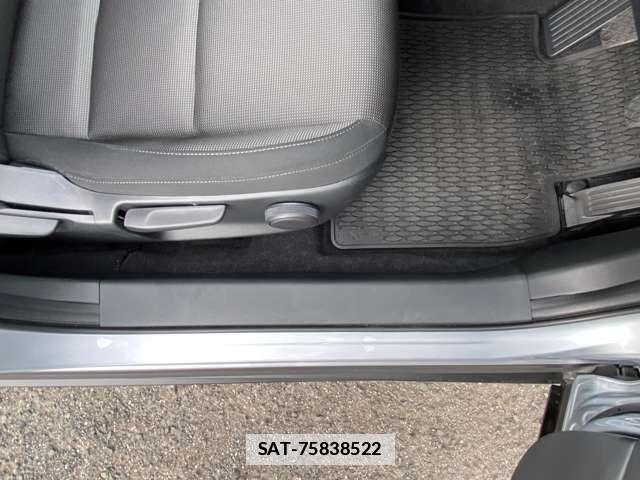 Mazda CX-30 2020-11 7796950-15