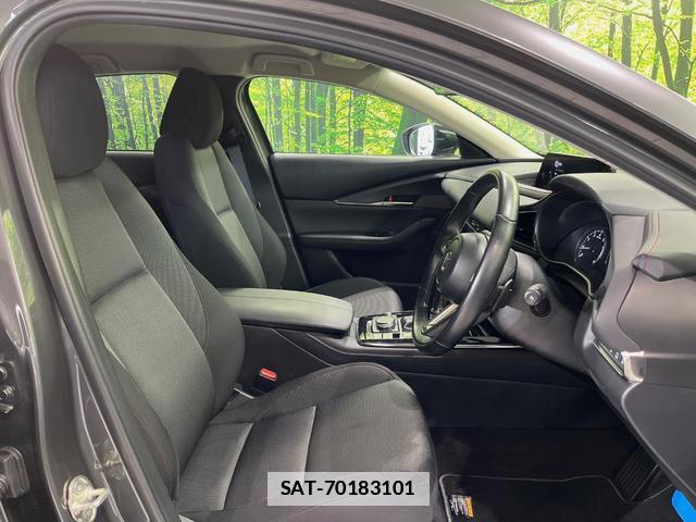 Mazda CX-30 2023-07 7798216-7