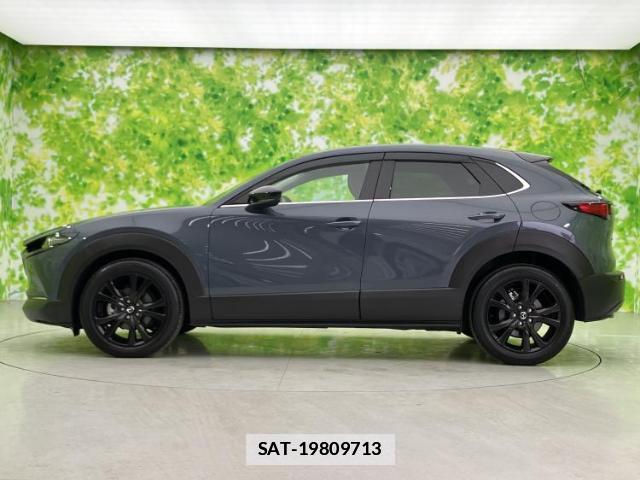 Mazda CX-30 2023-10 7802080-1