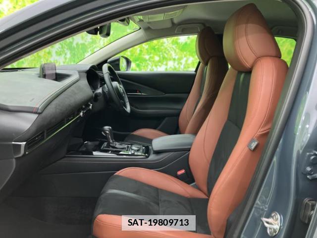 Mazda CX-30 2023-10 7802080-5