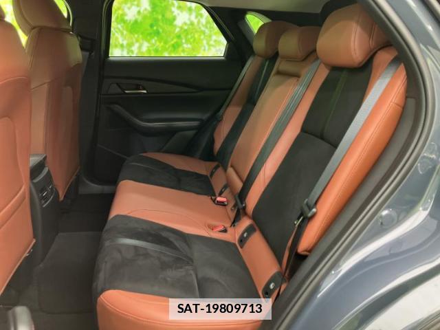 Mazda CX-30 2023-10 7802080-6