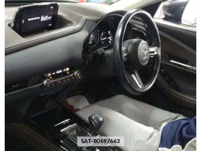 Mazda CX-30 2023-04 7807447-2