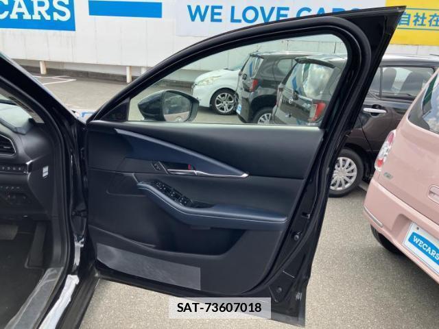 Mazda CX-30 2023-05 7807965-7