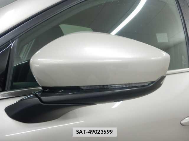 Mazda CX-30 2023-11 7810720-15