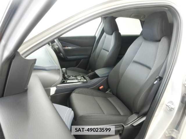 Mazda CX-30 2023-11 7810720-16