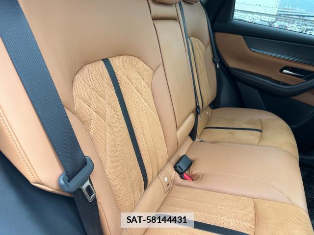 Mazda CX-60 2023-04 7802385-6