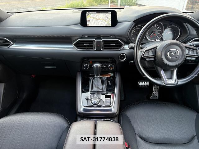 Mazda CX-8 2018-03 7804285-1