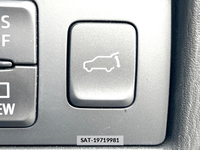 Mazda CX-8 2020-10 7806378-4