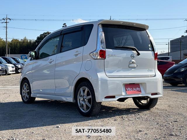 Nissan DAYZ 2014-02 7798529-3