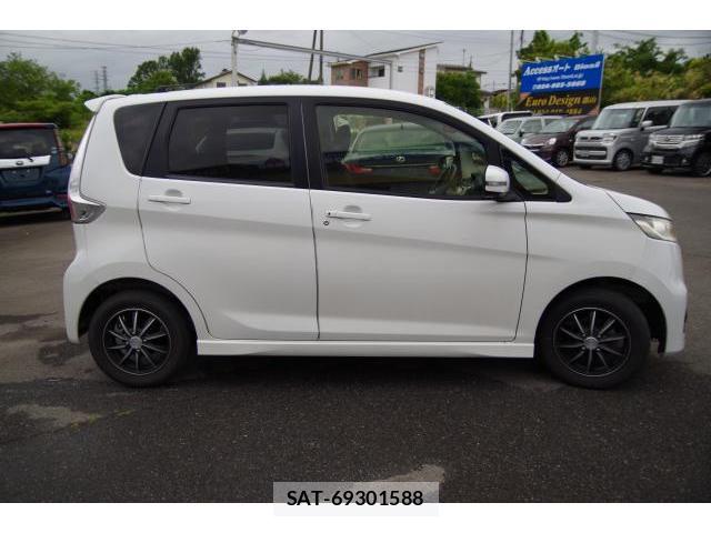 Nissan DAYZ 2012-01 7806418-15