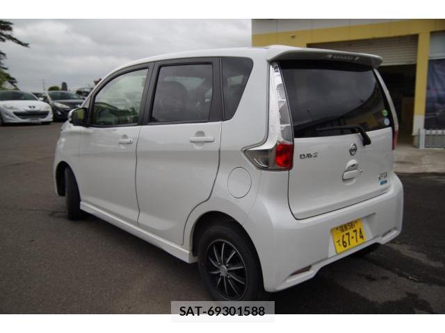 Nissan DAYZ 2012-01 7806418-4