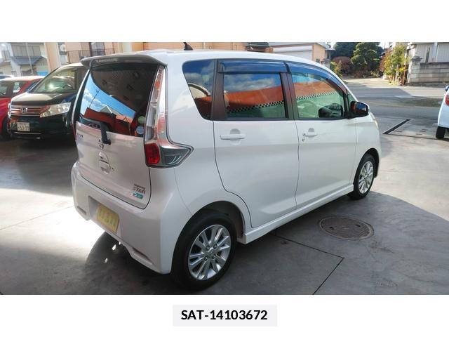 Nissan DAYZ 2014-01 7807988-9