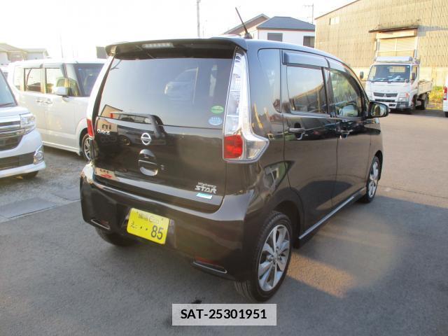 Nissan DAYZ 2013-12 7809010-8