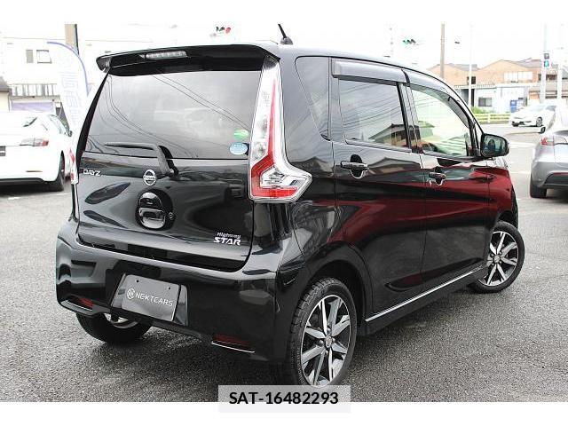 Nissan DAYZ 2018-03 7809712-11