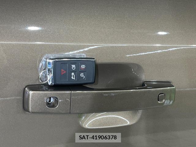 Land Rover DEFENDER 2023-02 7798988-10