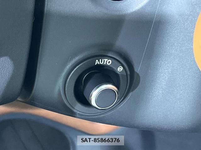 Land Rover DEFENDER 2024-05 7799001-17