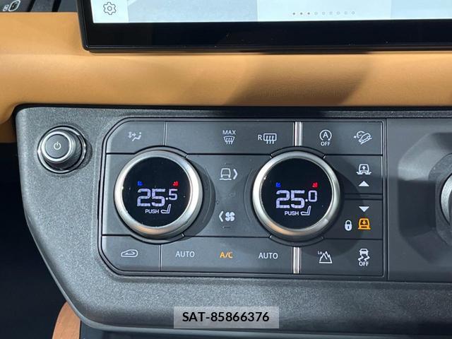 Land Rover DEFENDER 2024-05 7799001-6