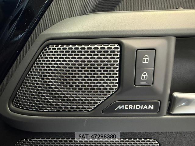 Land Rover DEFENDER 2024-03 7799080-11
