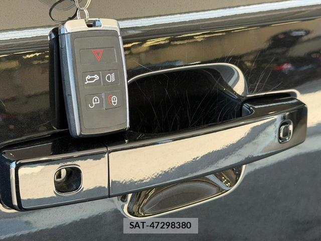 Land Rover DEFENDER 2024-03 7799080-14