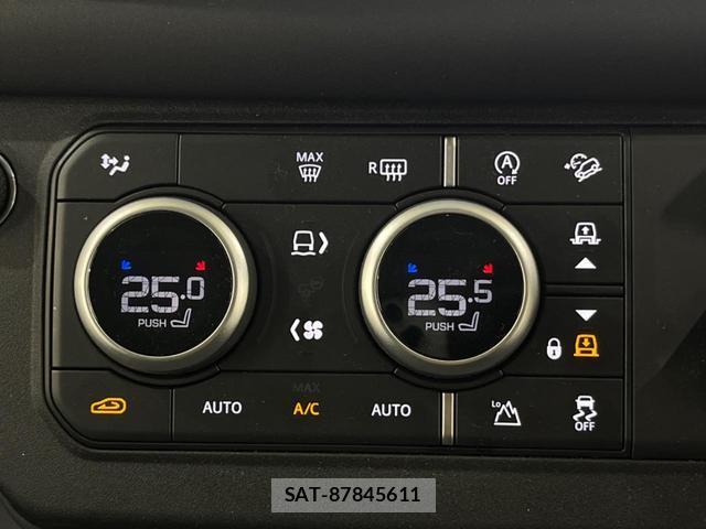 Land Rover DEFENDER 2025-08 7799247-4
