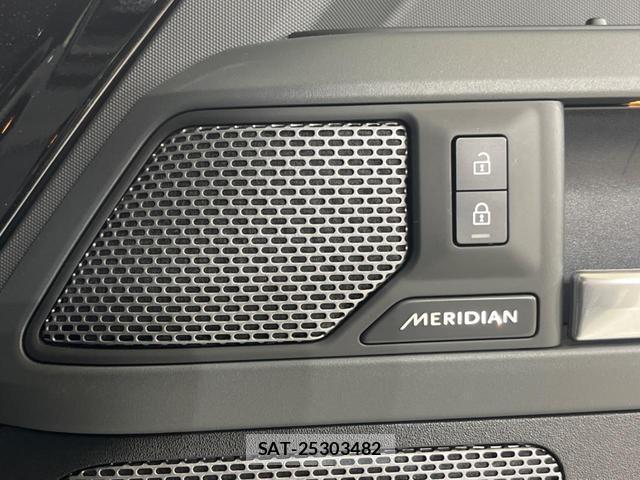 Land Rover DEFENDER 2023-03 7799248-5