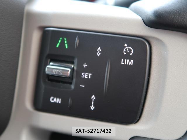Land Rover DEFENDER 2023-11 7799624-6