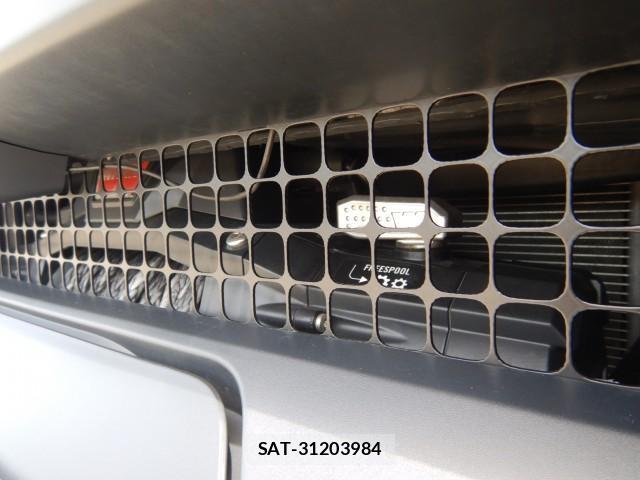 Land Rover DEFENDER 2022-06 7800884-12