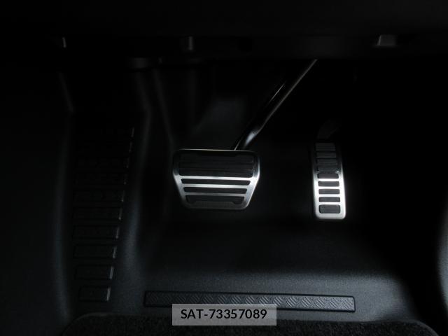 Land Rover DEFENDER 2025-08 7801383-14