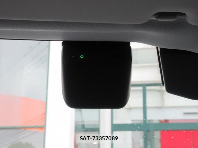 Land Rover DEFENDER 2025-08 7801383-17