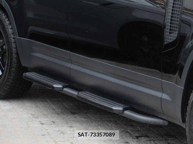 Land Rover DEFENDER 2025-08 7801383-3