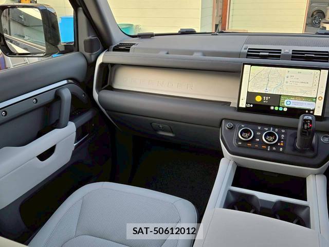 Land Rover DEFENDER 2026-01 7803863-7