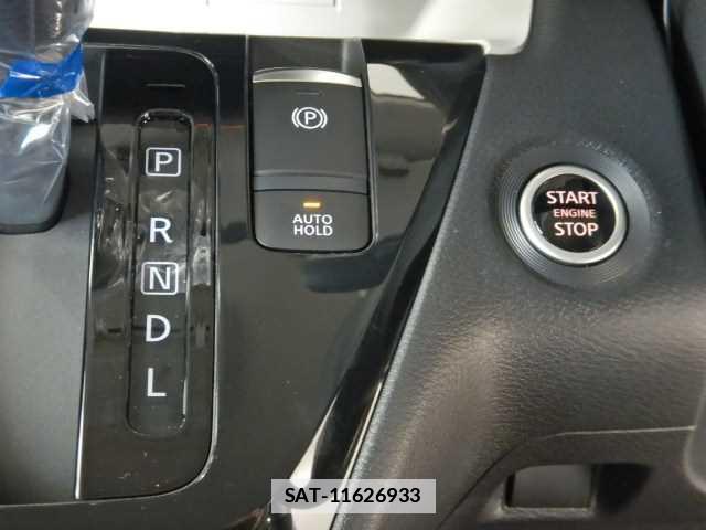 Mitsubishi DELICA MINI 2025-06 7810911-9