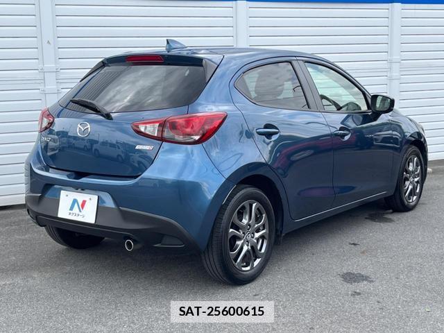 Mazda DEMIO 2017-06 7794844-17