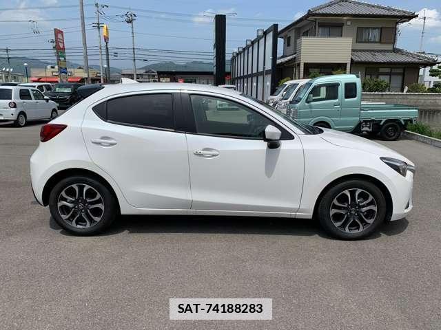 Mazda DEMIO 2018-01 7801169-4