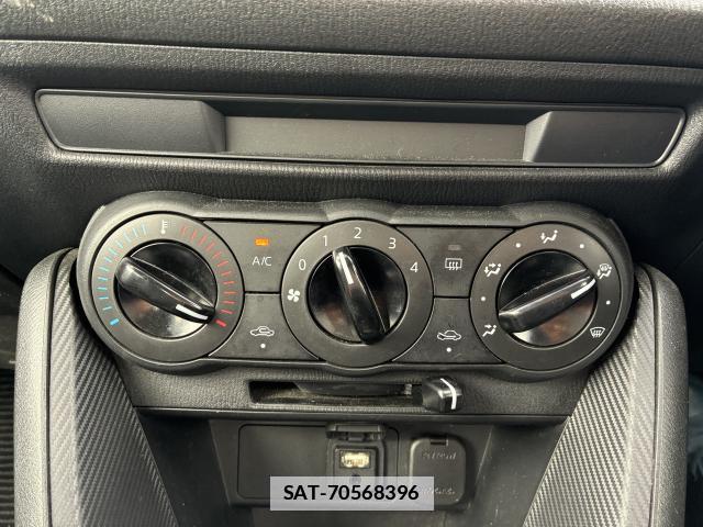 Mazda DEMIO 2016-10 7801709-17