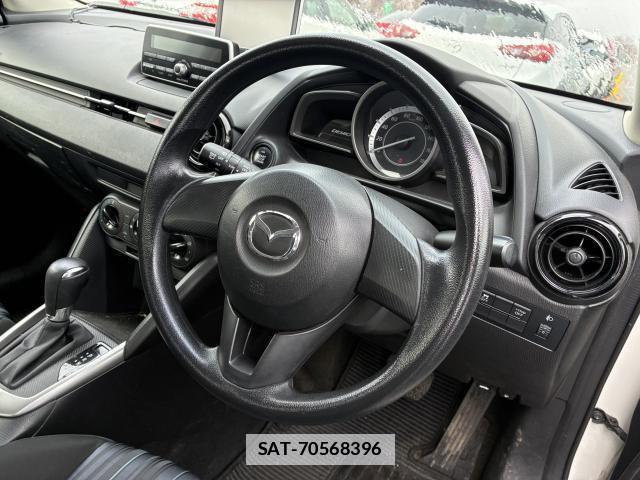 Mazda DEMIO 2016-10 7801709-7