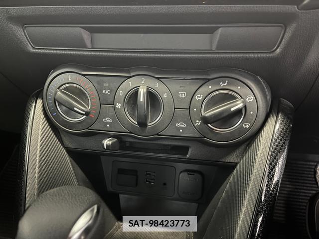 Mazda DEMIO 2018-11 7801916-14