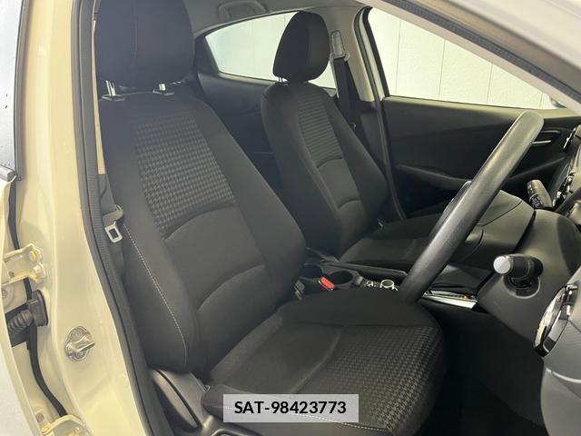 Mazda DEMIO 2018-11 7801916-5