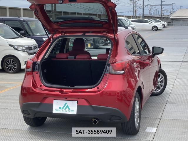 Mazda DEMIO 2017-12 7804761-18
